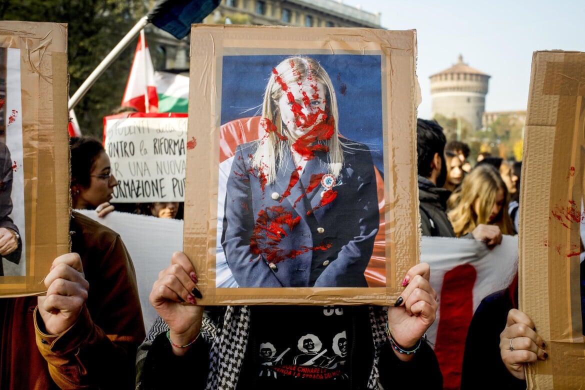 Corteo 'No Meloni Day' a Milano foto Mourad Balti Touati/Ansa