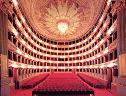 Teatro di Roma, né in tram né in carrozza