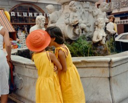 Charles H. Traub, two girls in yellow Siena 83  (Dolce_Via_22)