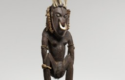 515x330_statuette-femme-debout-exposition-sepik-musee-quai-branly