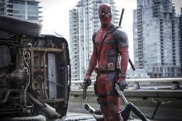 14deadpool-movie-image-reynolds