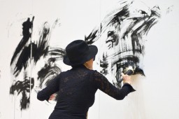 23vissxschirn_presse_yoko_ono_painting