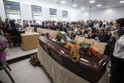 27pol1 interno aula funerale rodotà 8