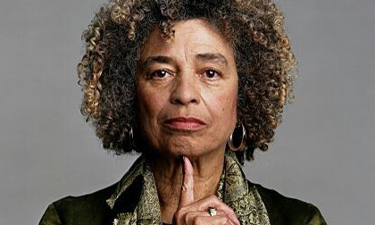 Revocato premio ad Angela Davis, sostiene i diritti dei palestinesi