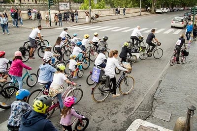 Il 25 ottobre a scuola «street for kids», tutti in bicicletta