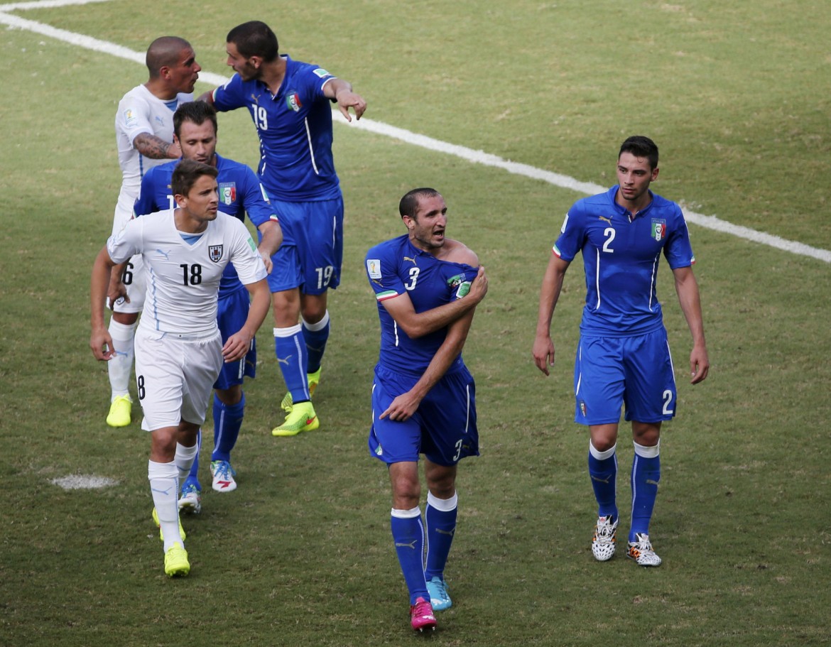 italia uruguay mondiali calcio brasile 2014 reuters 13