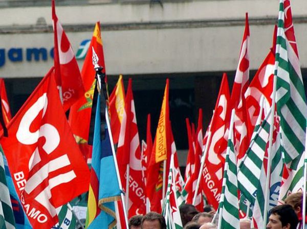 I sindacati europei (Ces): «Una svolta per l’Ue, diritti sociali e più salario»