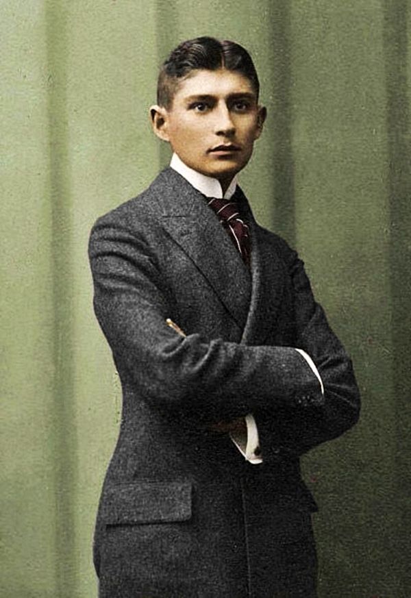 Dietro la riverita icona di un Kafka santo e nevrotico