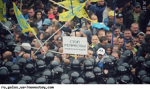 Poroshenko: «Temo la sinistra ucraina» Che torna in piazza