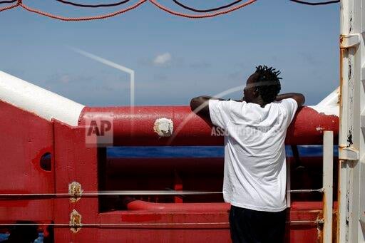 Prime prove di accordo nella Ue: a Lampedusa i migranti della Viking