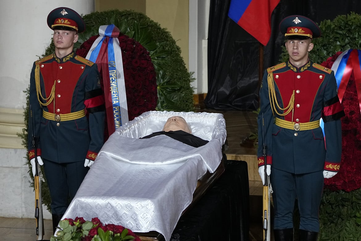 ap22246281956794-gorbaciov-funerale