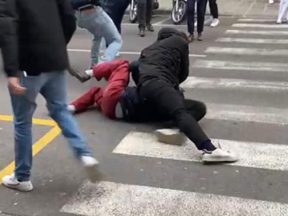 Firenze, studenti aggrediti da militanti fascisti. La Digos ne identifica sei