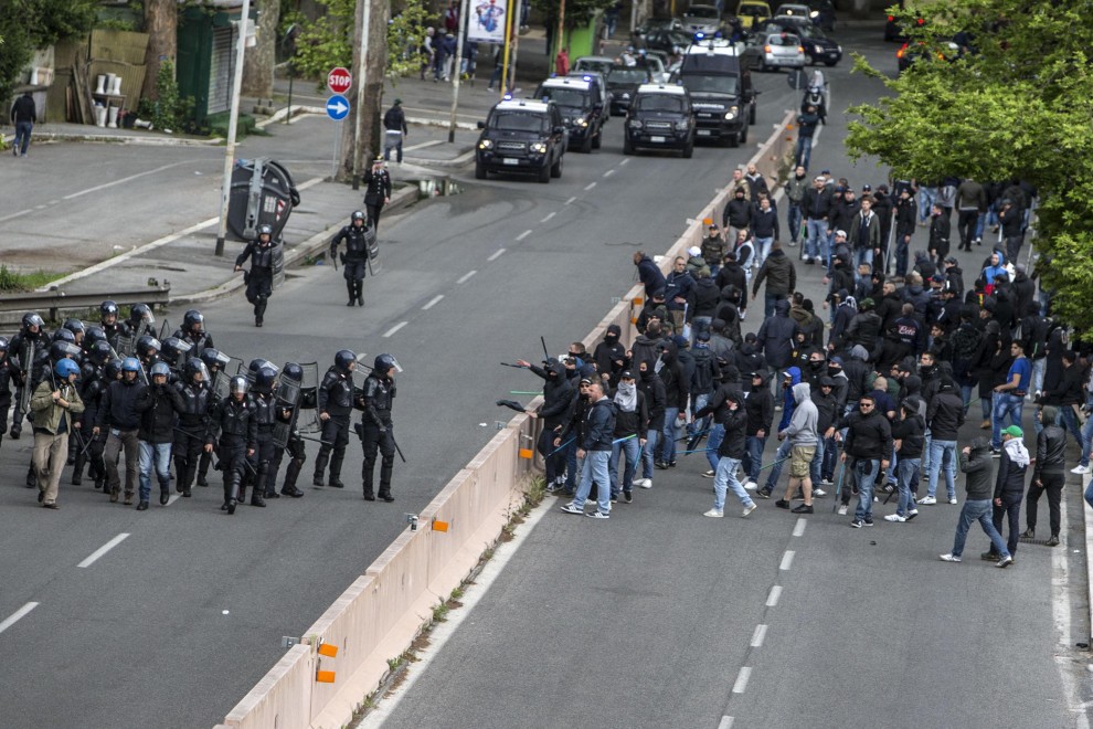 Coppa Italia insanguinata, la polizia nega l’evidenza