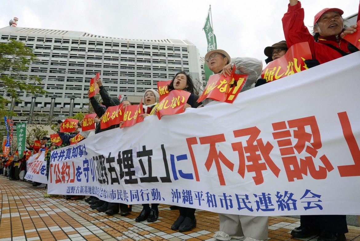 Okinawa: la base sarà spostata a nord