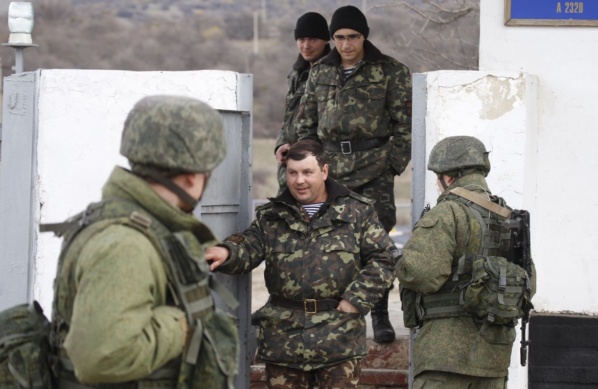 Crimea, divisioni schierate