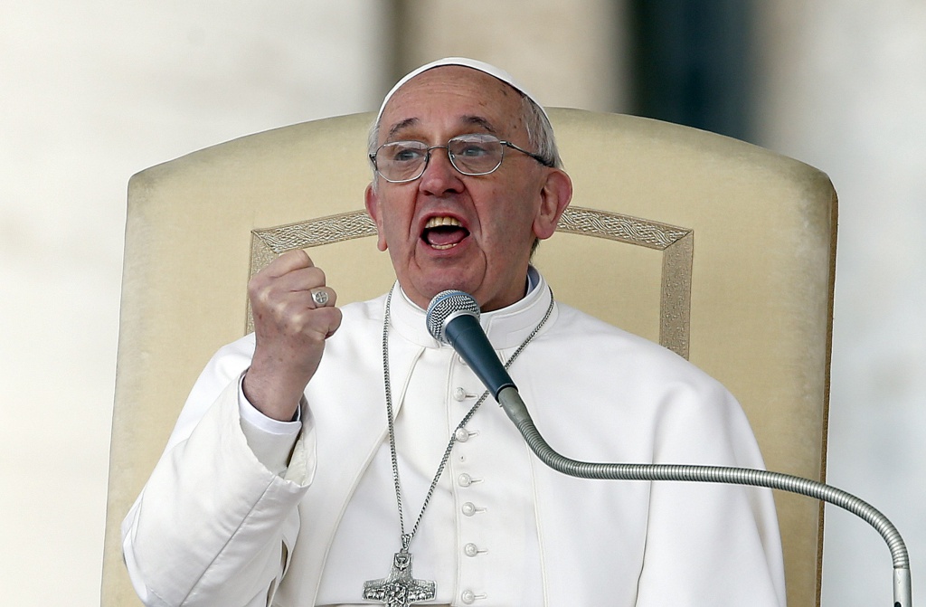 Il papa nomina i suoi «saggi», fuori dalla nomenklatura