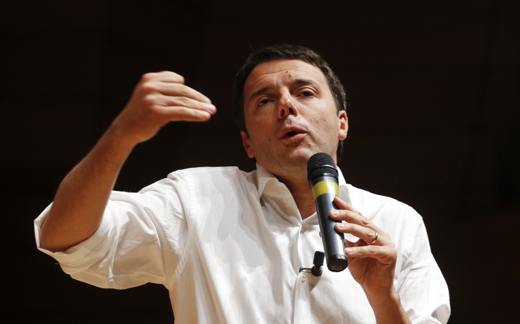 Renzi: «Congresso a ottobre». E il Pd incerotta la crisi interna