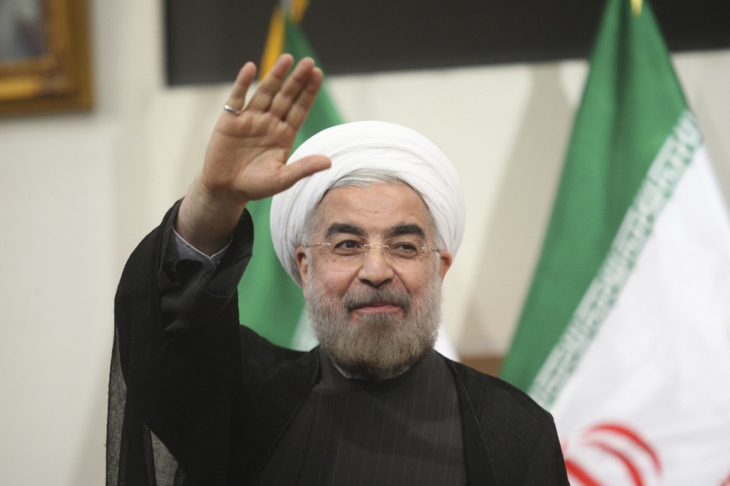 Iran, giura Hassan Rohani: moderato contro la crisi