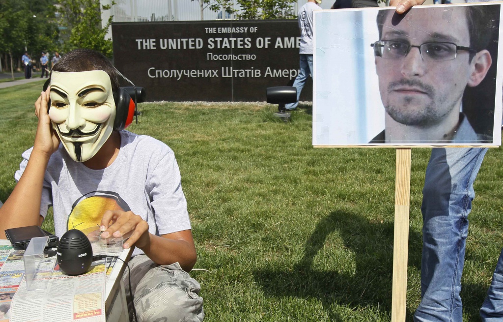 Se la fuga di Snowden finisse a Caracas