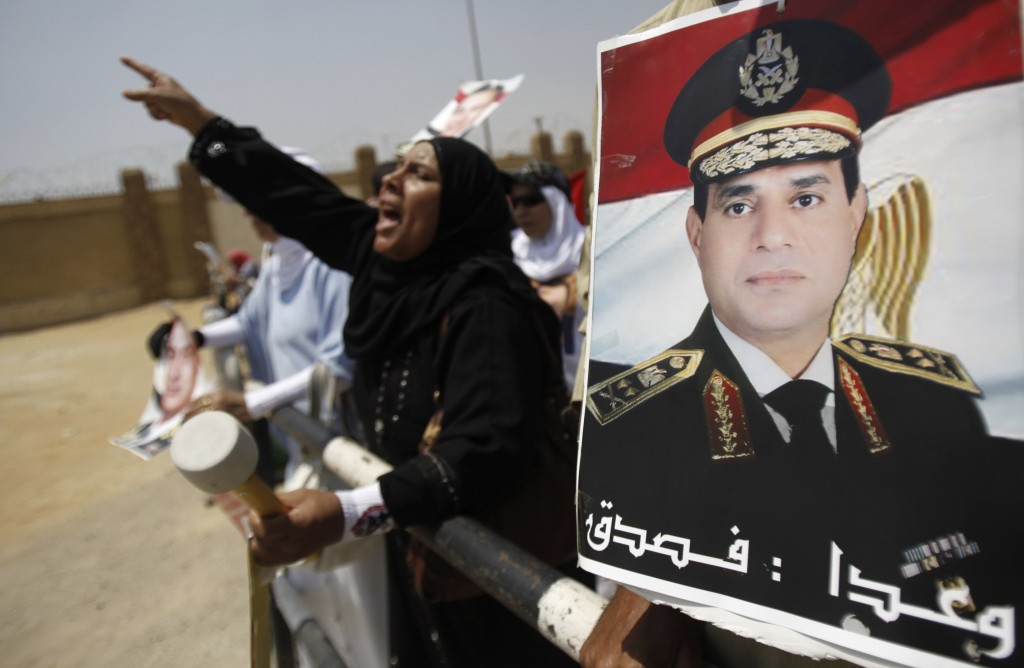 Al Cairo i militari «convocano» i giovani in piazza