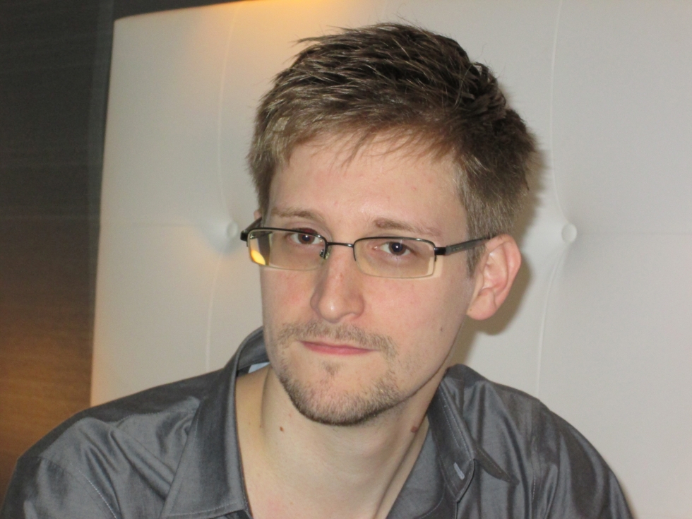 Snowden chiede asilo politico temporaneo alla Russia