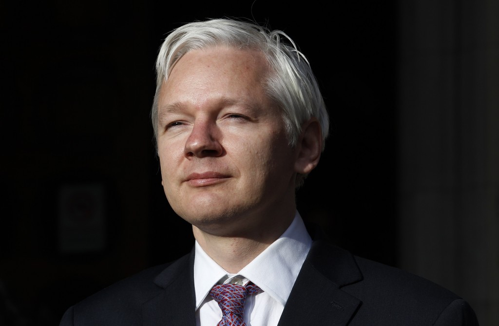 Julian Assange: poca chiarezza sui gas, è anche colpa dei giornalisti
