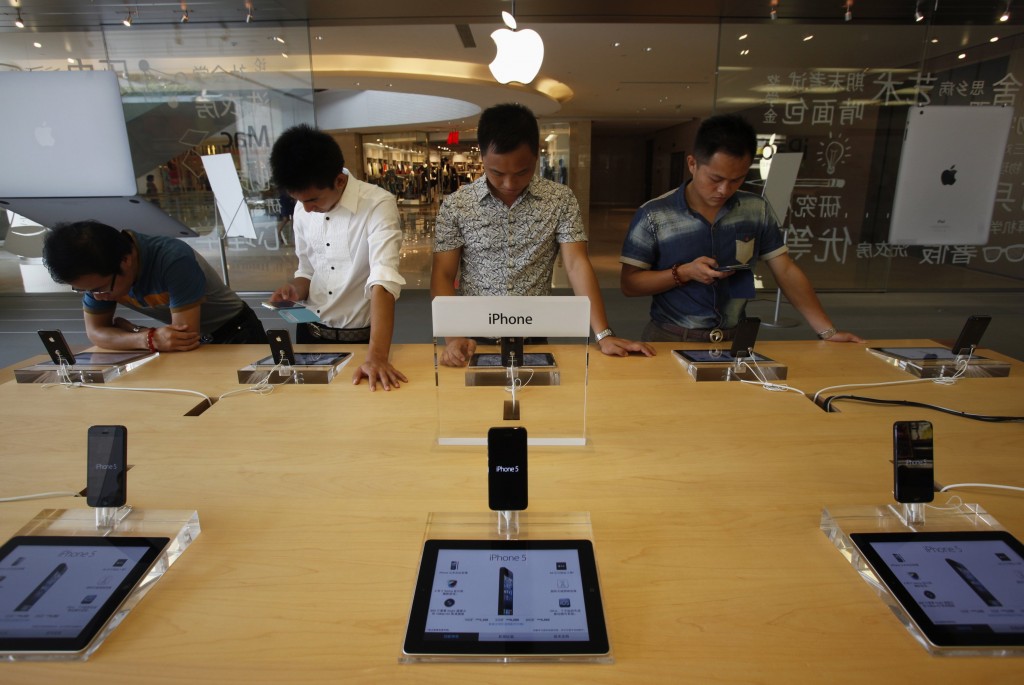 Apple delude i cinesi: «iPhone troppo cari», azioni a picco