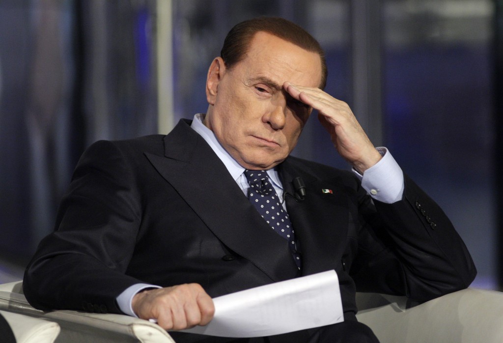 Berlusconi scatenato chiama alle armi i suoi