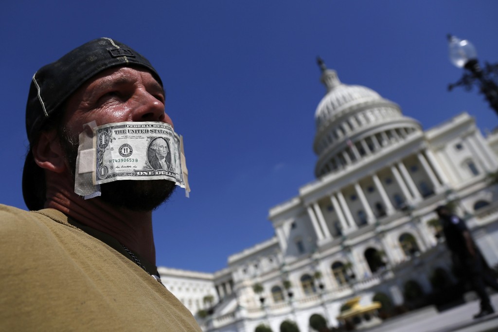 America sul baratro del debito