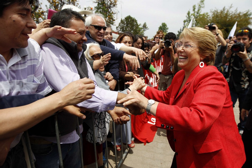 Michelle Bachelet vince, ma va al secondo turno