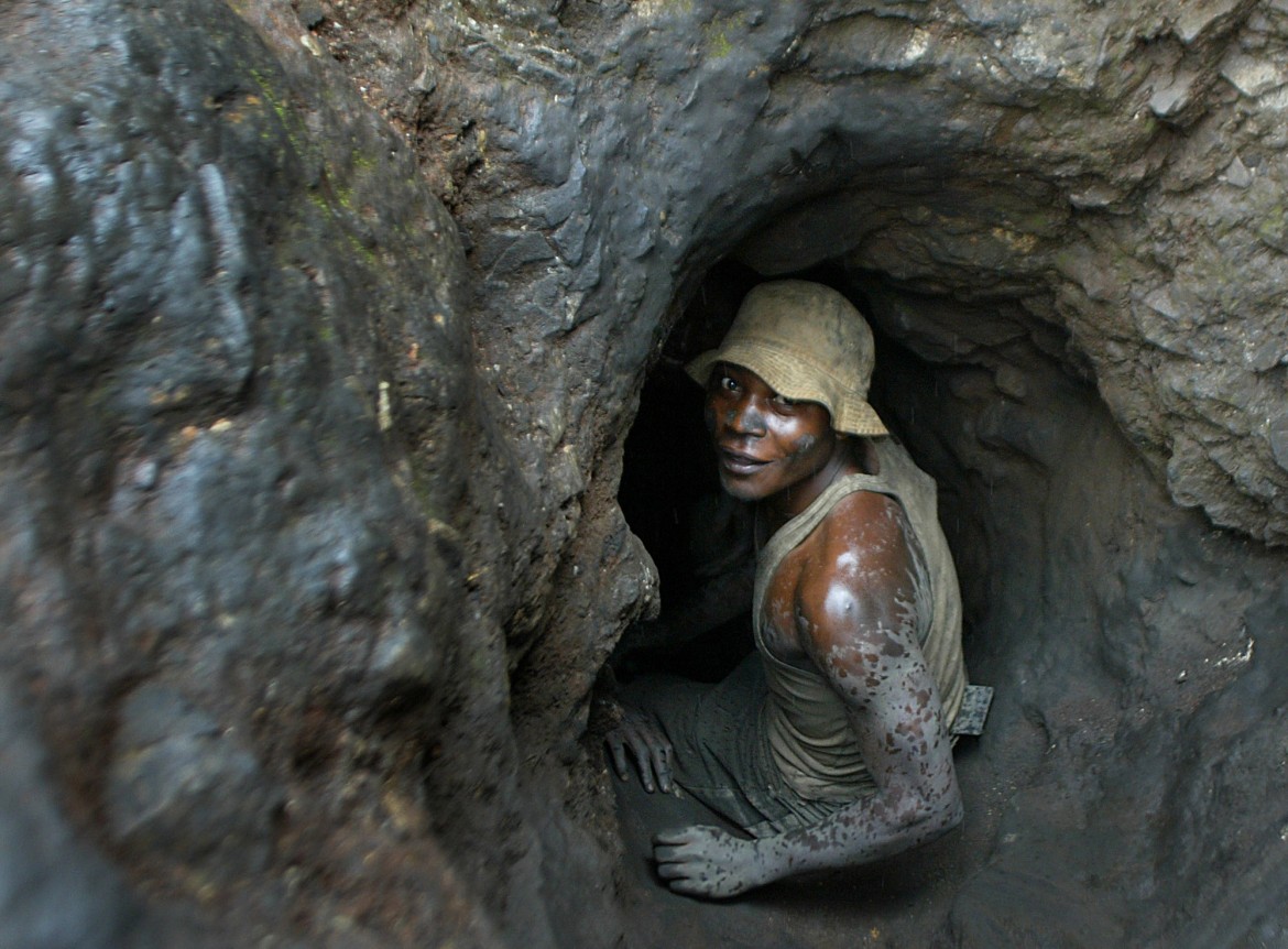 Gli schiavi bambini del coltan in Congo