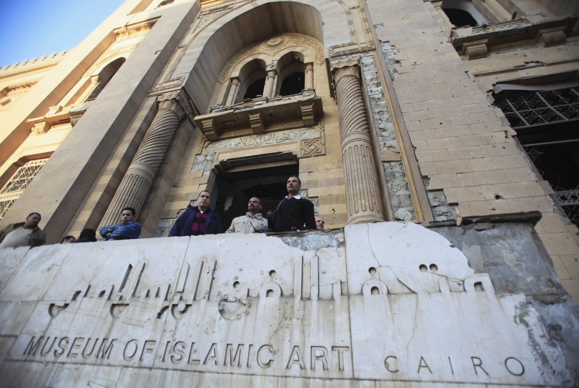 Gli ordigni del Cairo feriscono anche l’arte islamica
