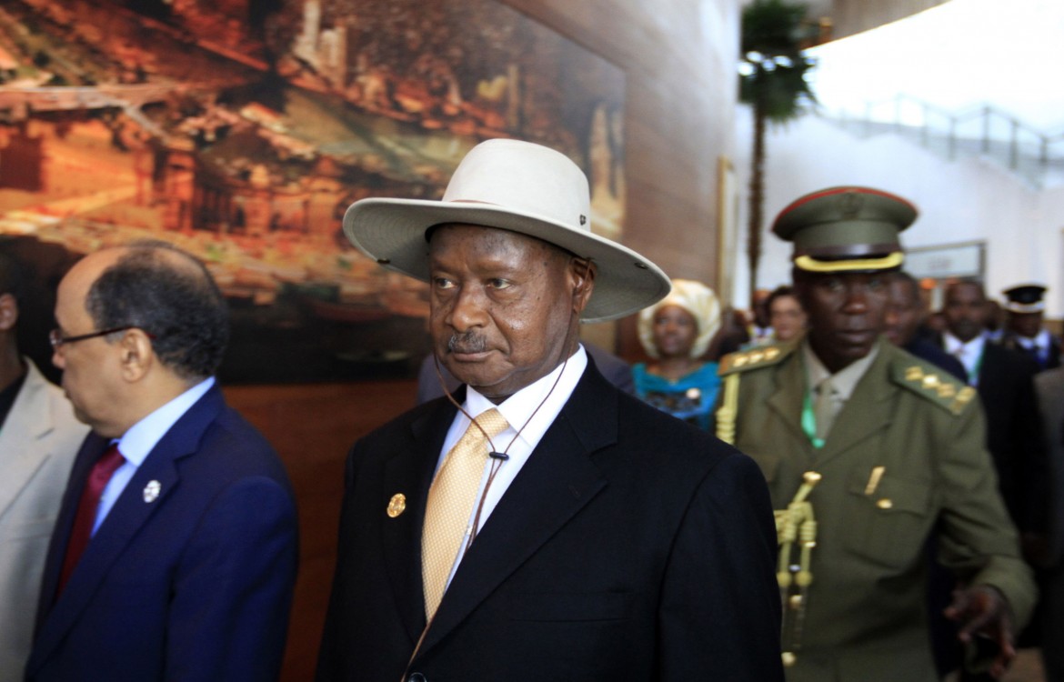 Guerra ai gay in Uganda, Museveni ci mette la firma