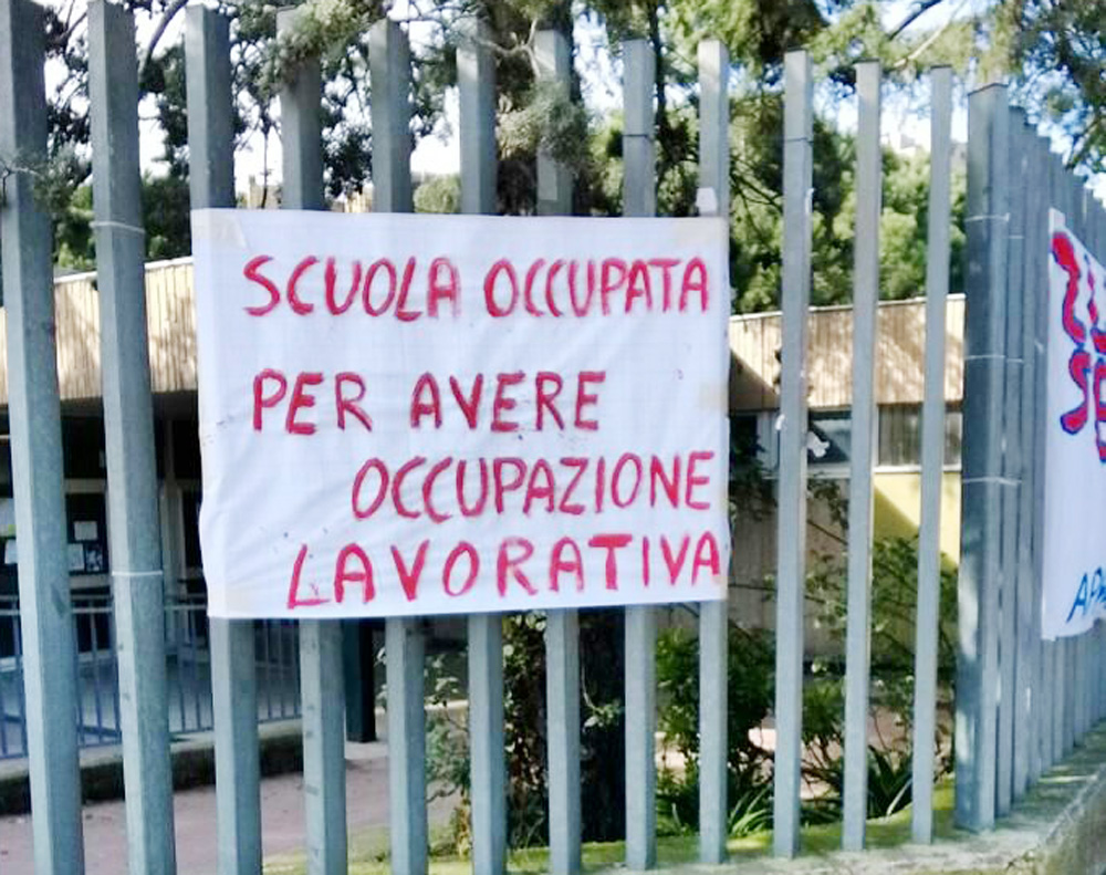 Da Renzi una lenzuolata per la scuola postfordista