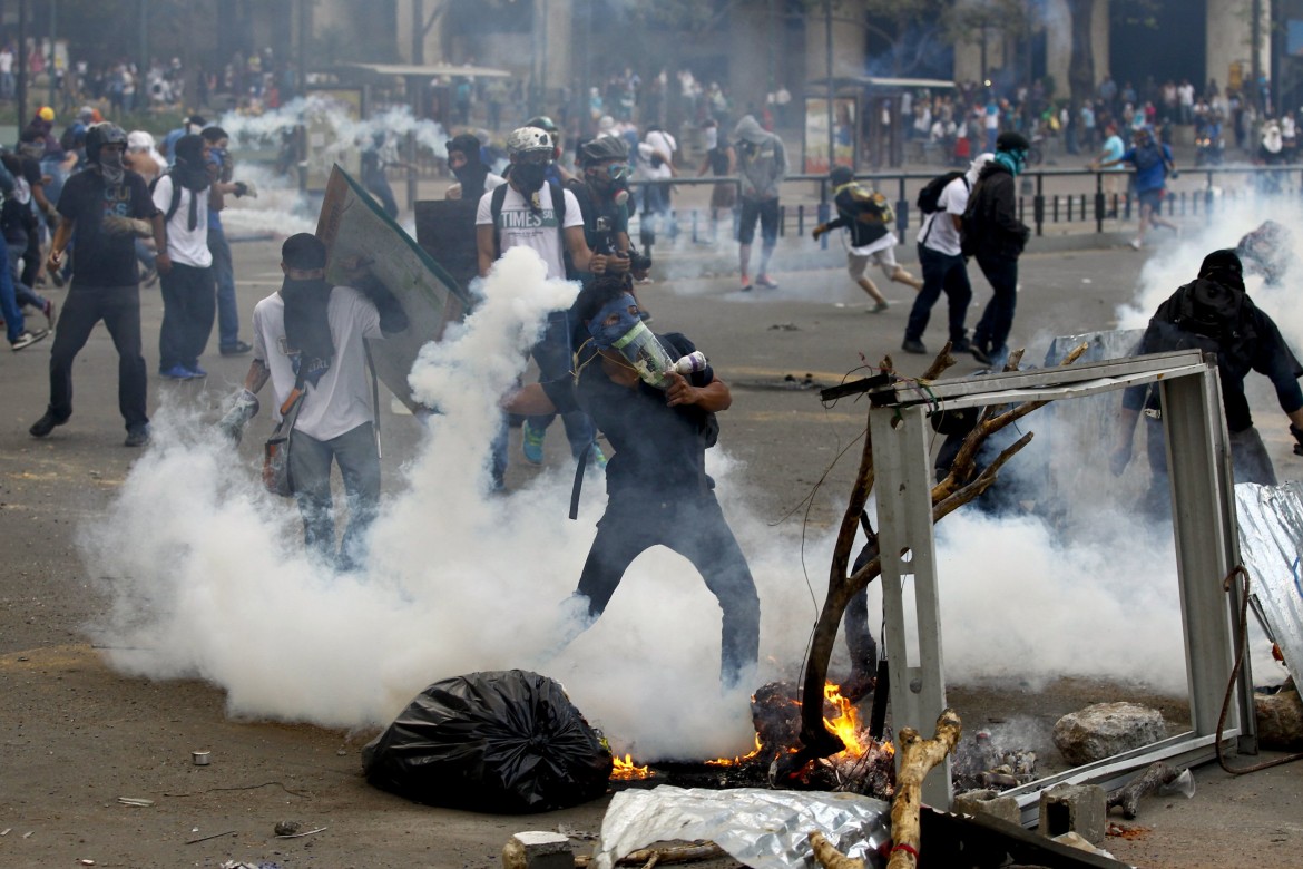 Proteste e «guarimberos» ora l’opposizione è divisa