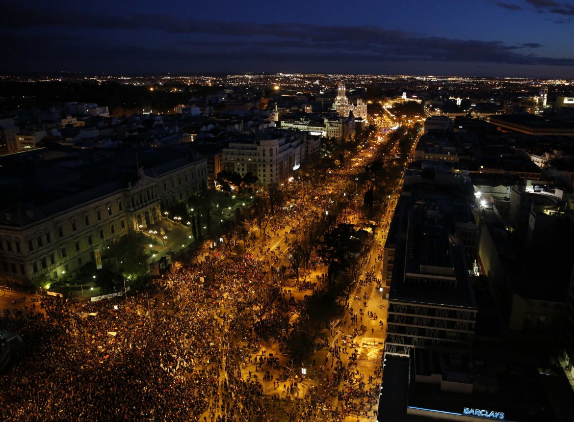 Un milione in piazza contro Rajoy nella “marcia per la dignità”