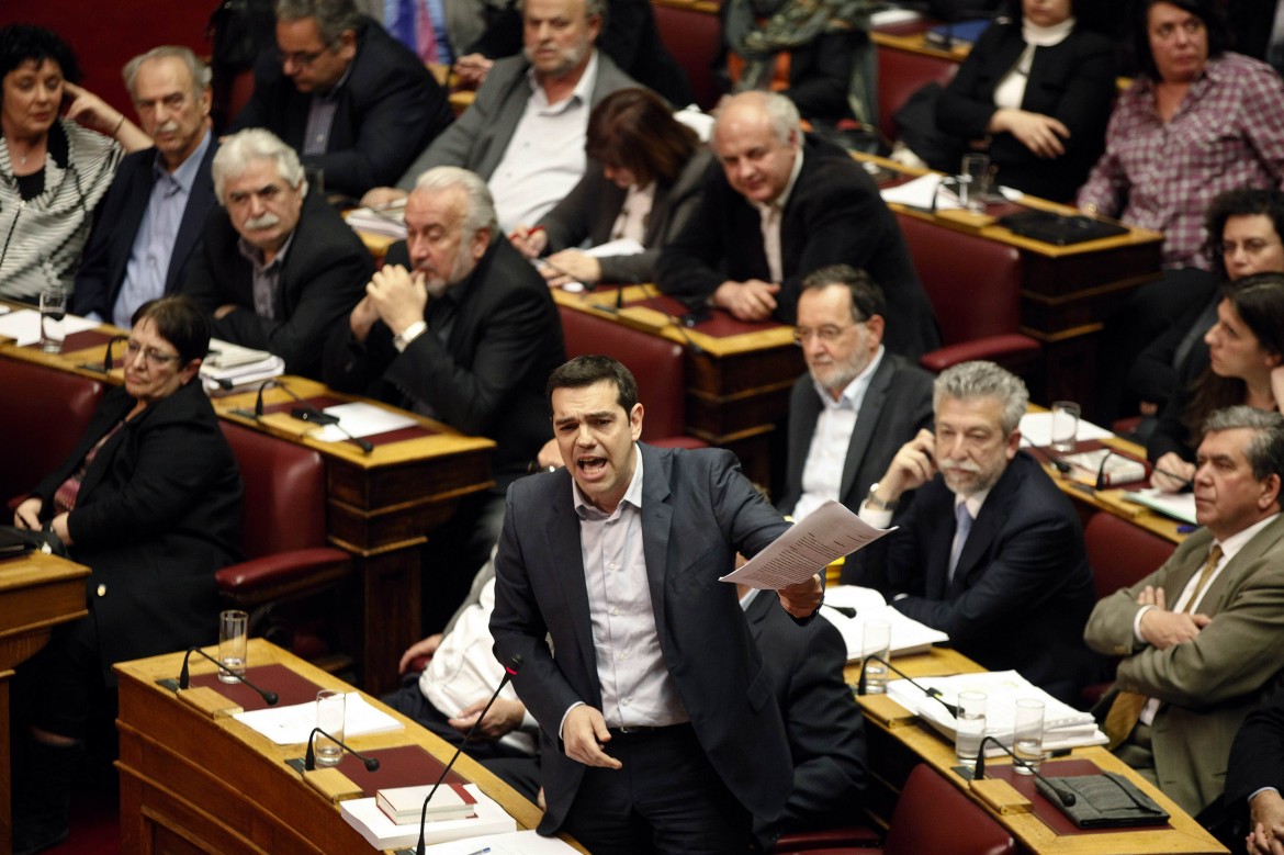 Grecia: il governo trema, guerra a Syriza