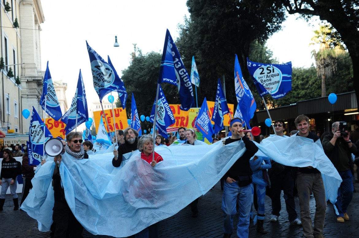 Movimenti in piazza a Roma, tanti no che valgono un grande sì