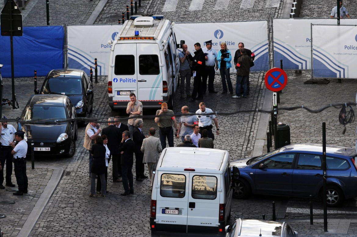 Tre morti al Museo ebraico, Bruxelles sotto choc