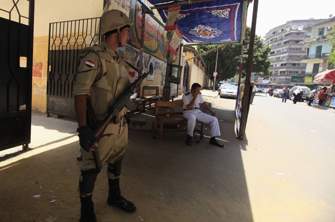 Egitto, urne deserte per il golpista Sisi che allunga il voto di un giorno