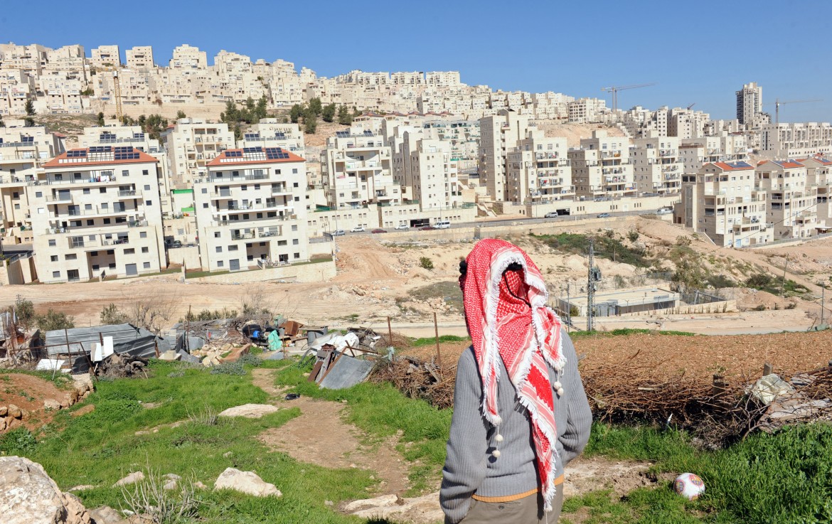 Nuova colata di cemento israeliano: 3300 case per i coloni in Cisgiordania