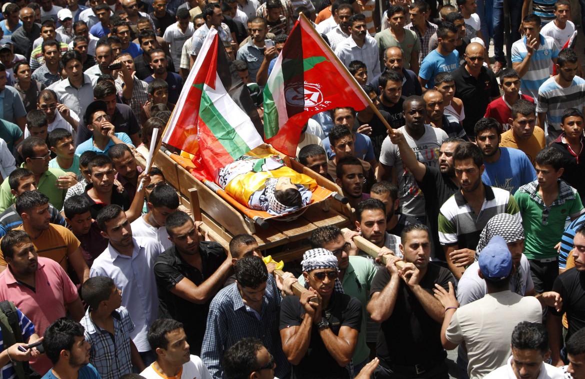 Pugno di ferro di Israele, uccisi due giovani palestinesi