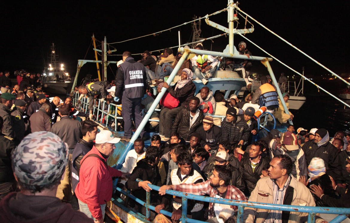 Tragedia dei migranti soffocati nella stiva