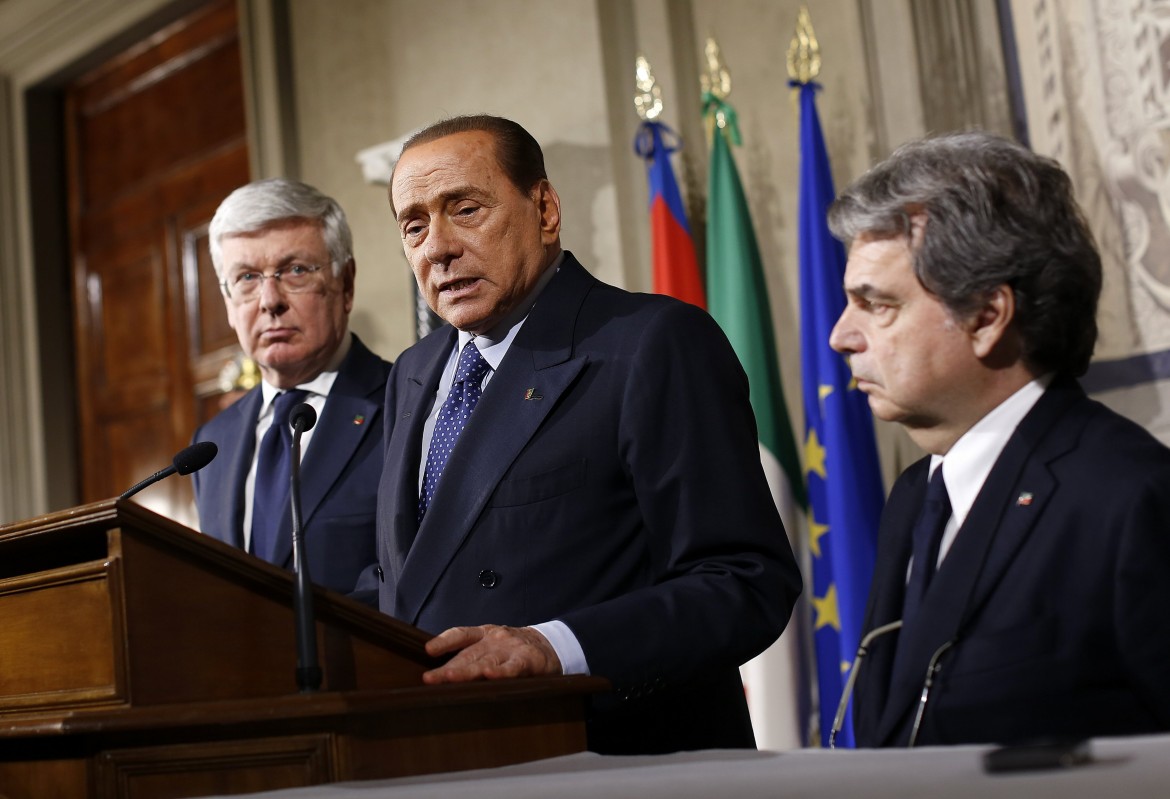 Berlusconi tiene il patto con Renzi per evitare danni su Mediaset e processi