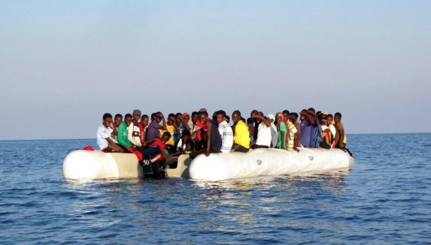 La ministra Pinotti: «Campi Onu per gli immigrati in Libia»