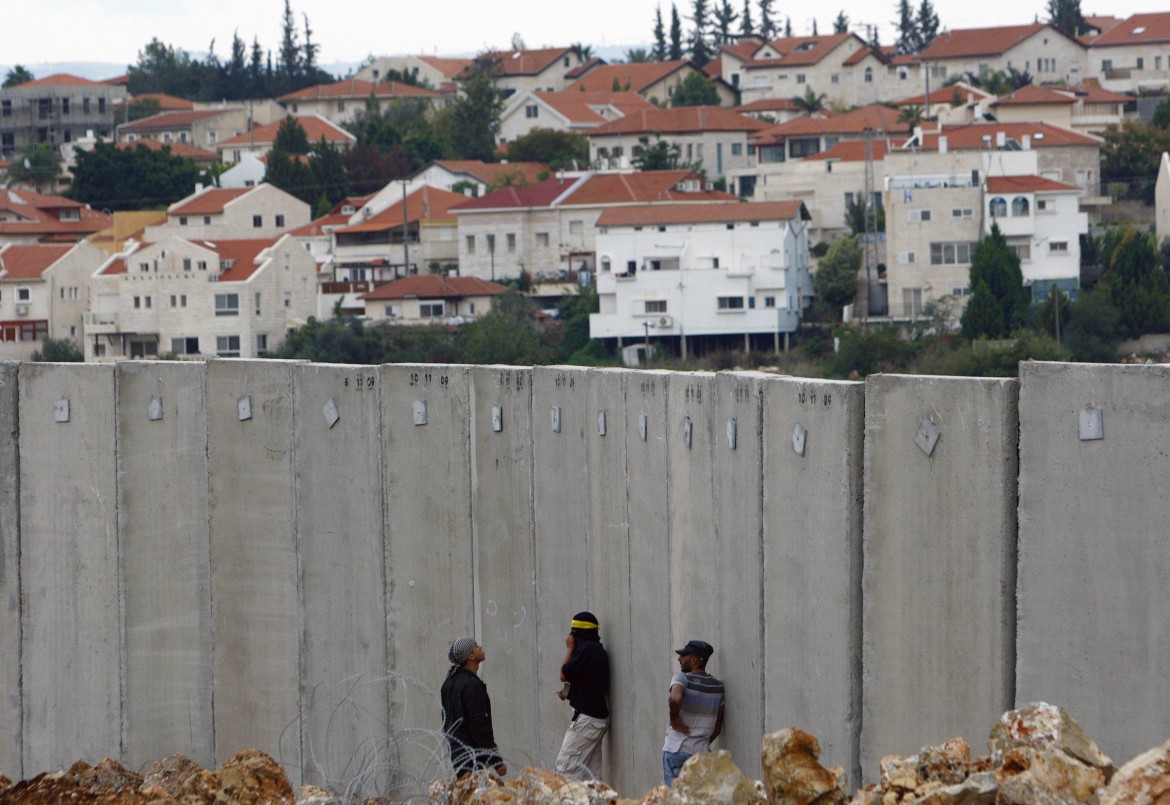 La Corte penale dell’Aja: illegale il Muro d’Israele