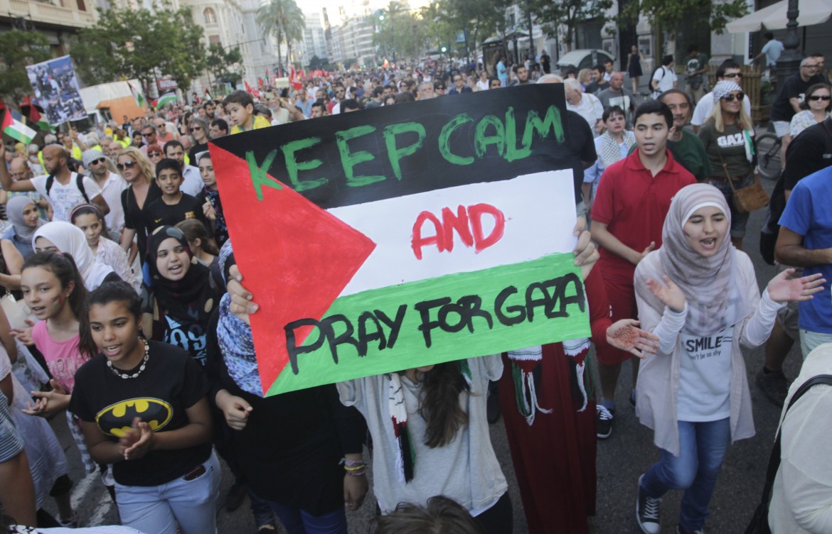 La voce degli attivisti israeliani per Gaza e le urla della destra fascista