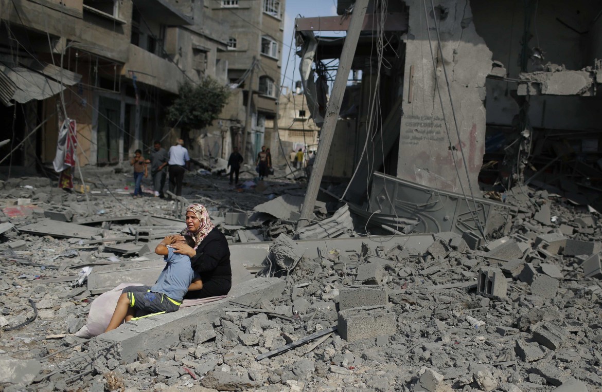 Ritorno tragico tra le macerie di Gaza