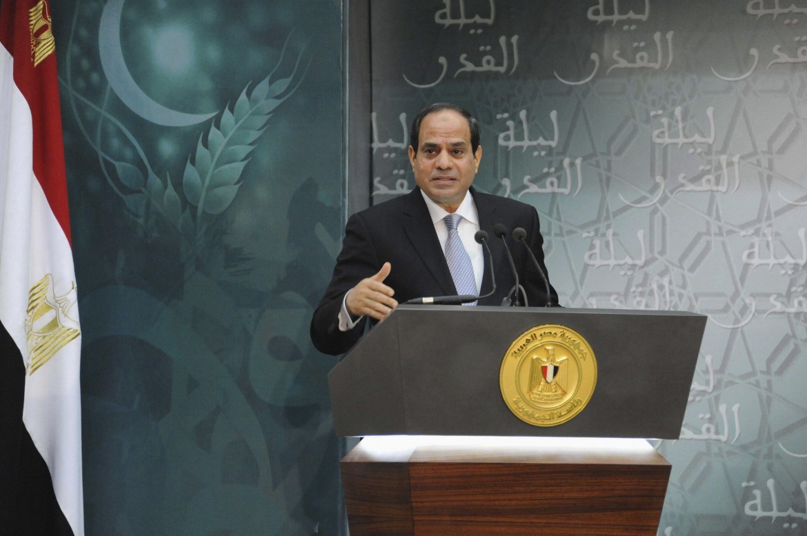 Raddoppierà il Canale di Suez, Netanyahu premia il ruolo di Sisi