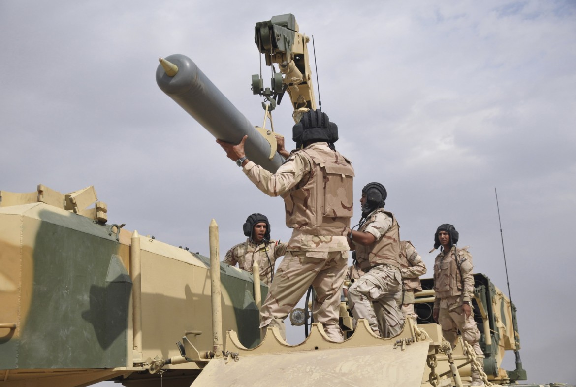 L’Iraq di al-Abadi caccia dall’esercito i corrotti